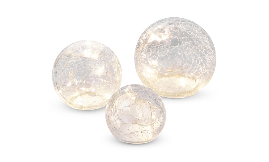 Image 3: Three-Piece LED Glass Crackle Orbs