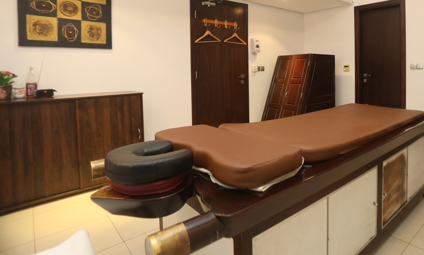 Image 6: Ayurveda Treatment at Dr. Shyam's Ayurveda Centre 