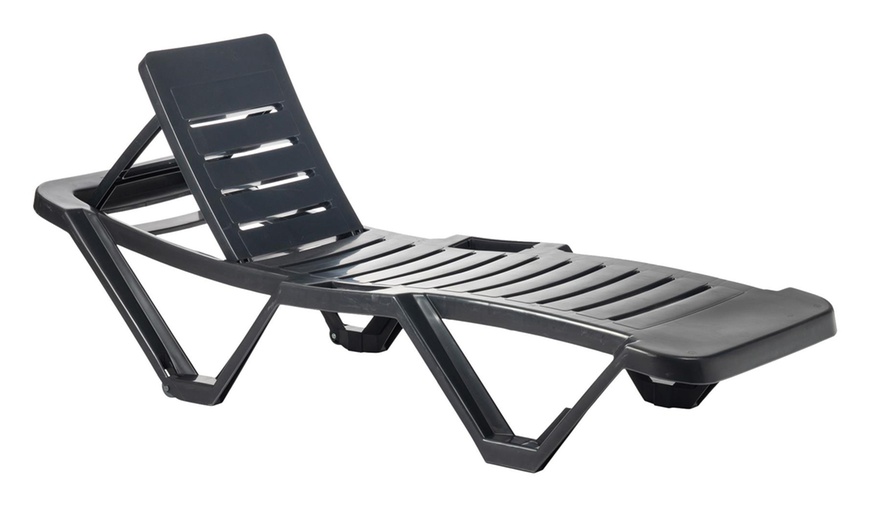 Image 4: Adjustable Sun Lounger