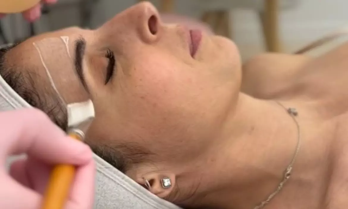 Tratamiento facial con radiofrecuencia y opción a presoterapia