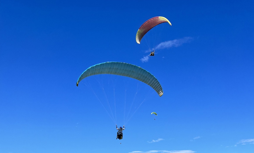 Image 2: Vuelo en parapente para 1 o 2 personas en Parapente Getxo