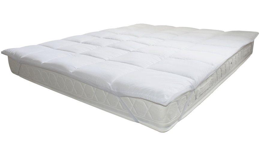 Image 1: Quilted Bed Topper