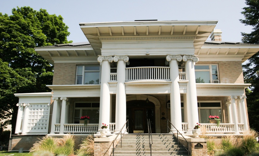 Image 2: Unwind with 60, 90, or 120-Min of Soothing Massages 