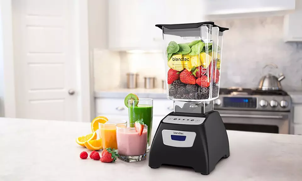 Blendtec Classic 570 3-Speed Blender with Wildside Jar - Primary Image