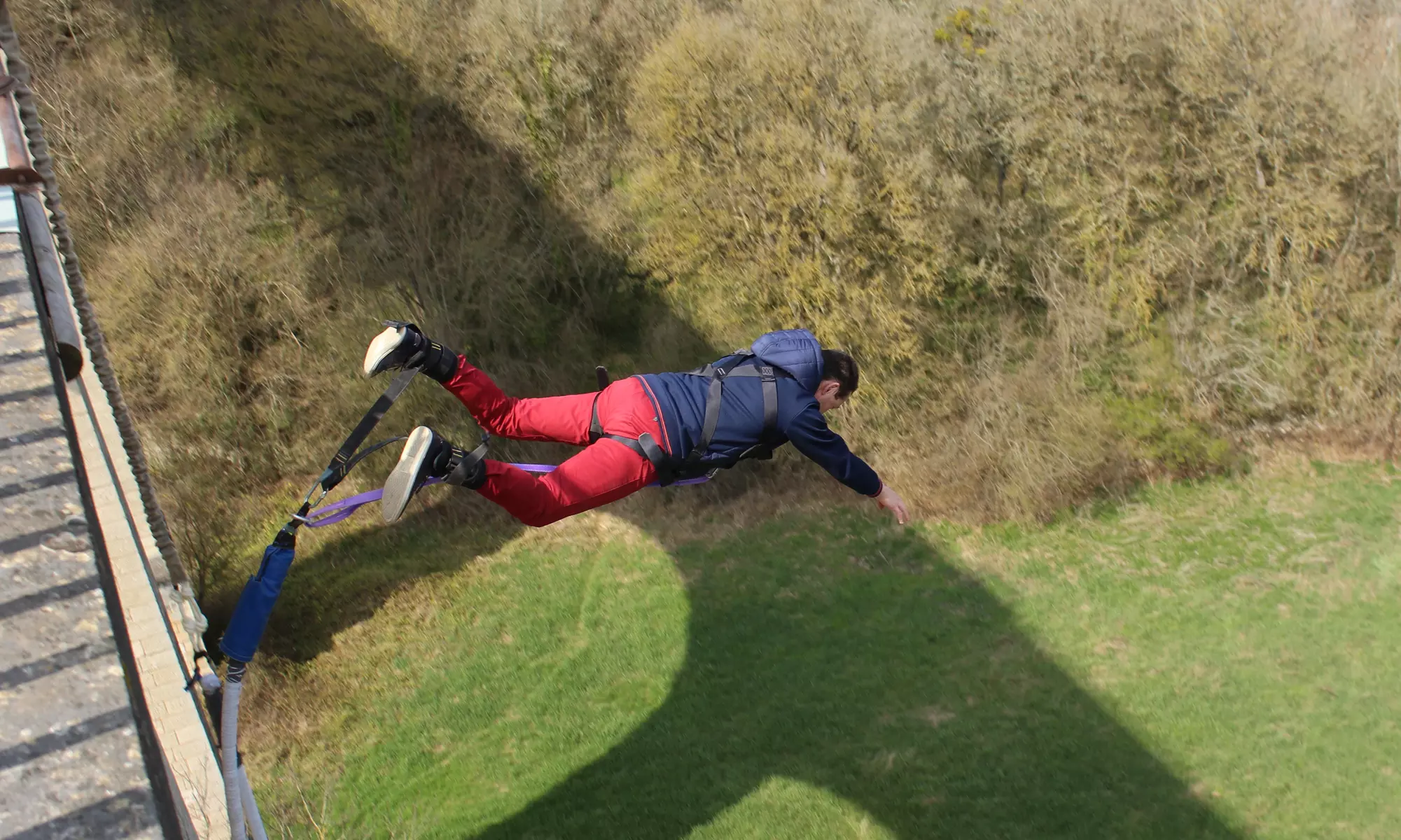Un saut à l'élastique et un certificat de saut pour 1 ou 2 personnes avec Adrenaline elastic - Second Medium
