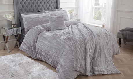 Parure copripiumino, cuscino o plaid Pieridae Crinkle Velvet disponibile in 4 misure e 3 colori