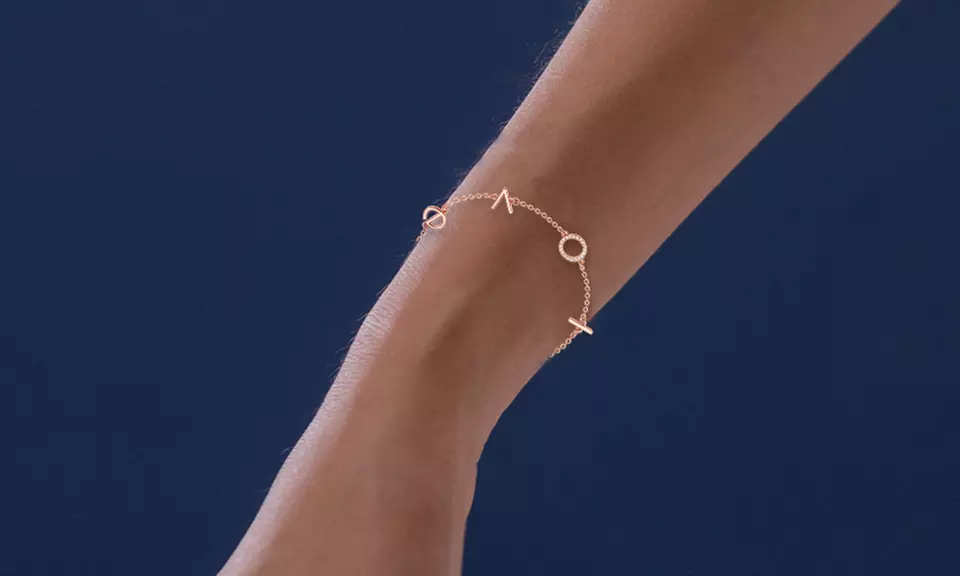 Bracelets ornés de cristaux de Swarovski® avec breloques Eira Wen®