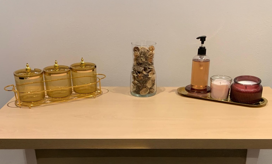 Image 10: Masaje en pareja con opción a ritual prémium con velas, cava y picoteo