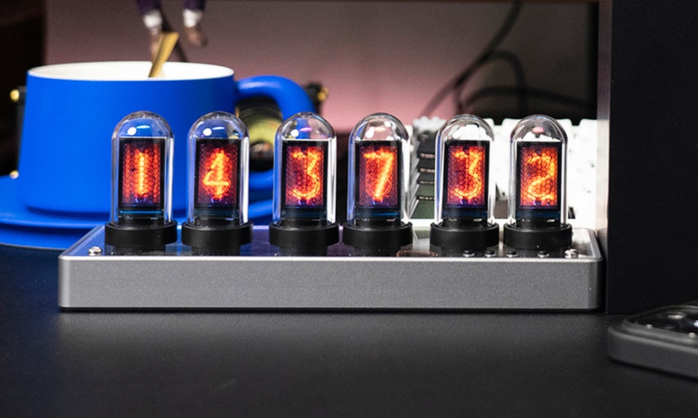 Elégance vintage & technologie moderne : horloge à tube Nixie au choix