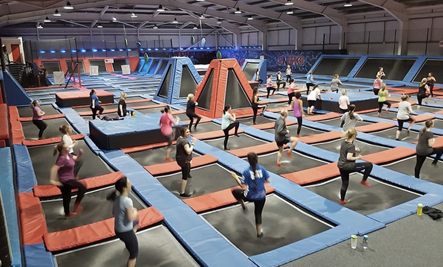 Image 2: One-Hour Trampoline Session