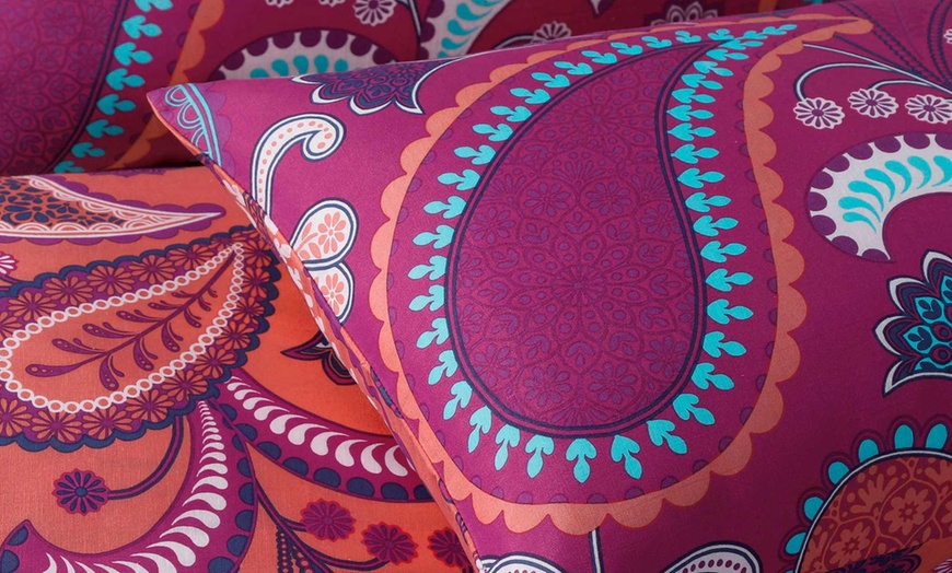 Image 4: Bold Paisley Duvet Cover Set