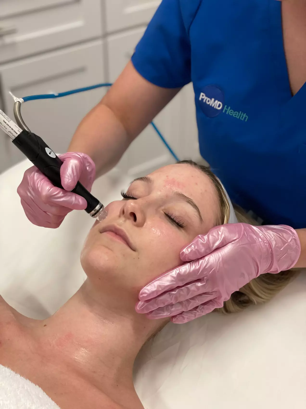 Rejuvenate Your Skin with Signature Hydrafacial