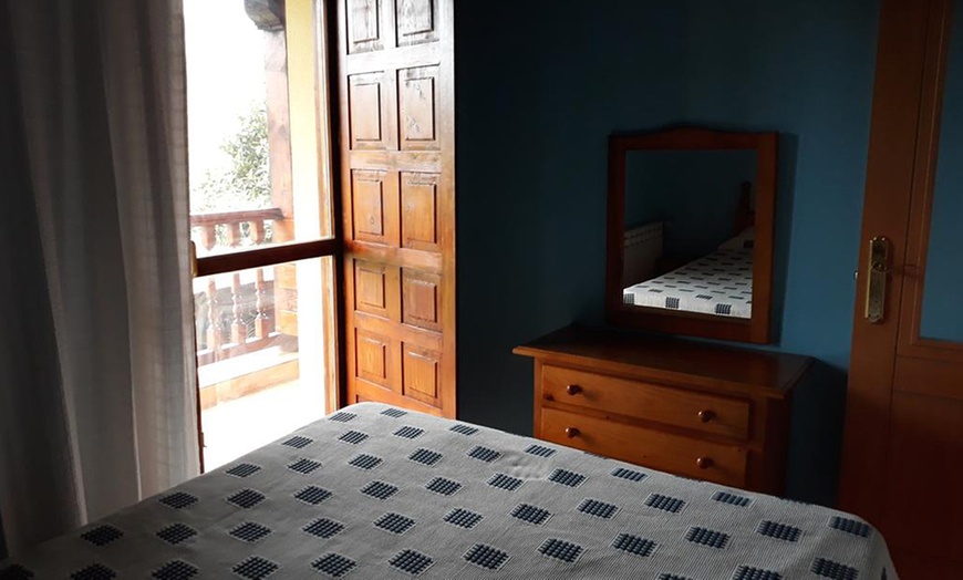 Image 8: Cantabria: apartamento con desayuno y opción cena