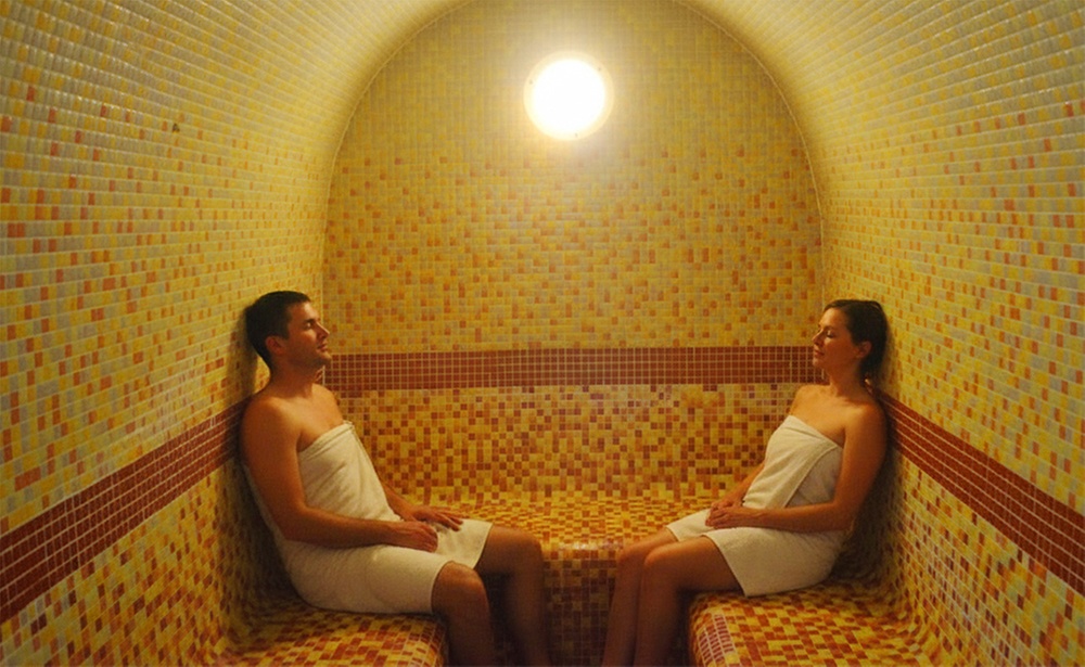 Relájate como nunca antes con un acceso a spa o a piscina climatizada