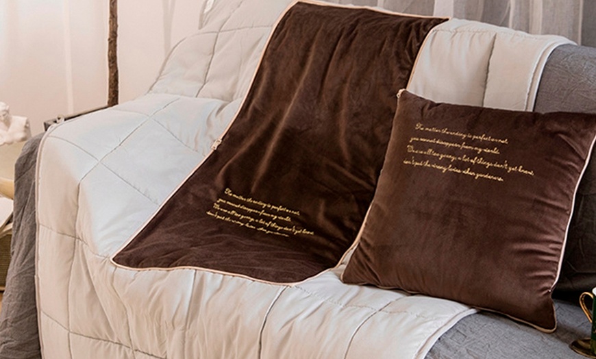 Image 3: Cushion Cover and Blanket