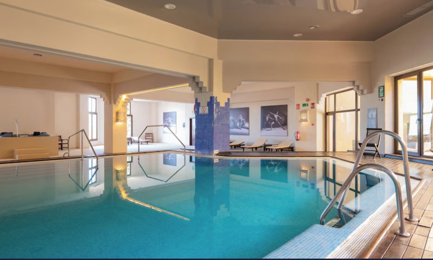 Image 2: Acceso a circuito de spa para 2 durante 3 h con almuerzo o cena buffet 