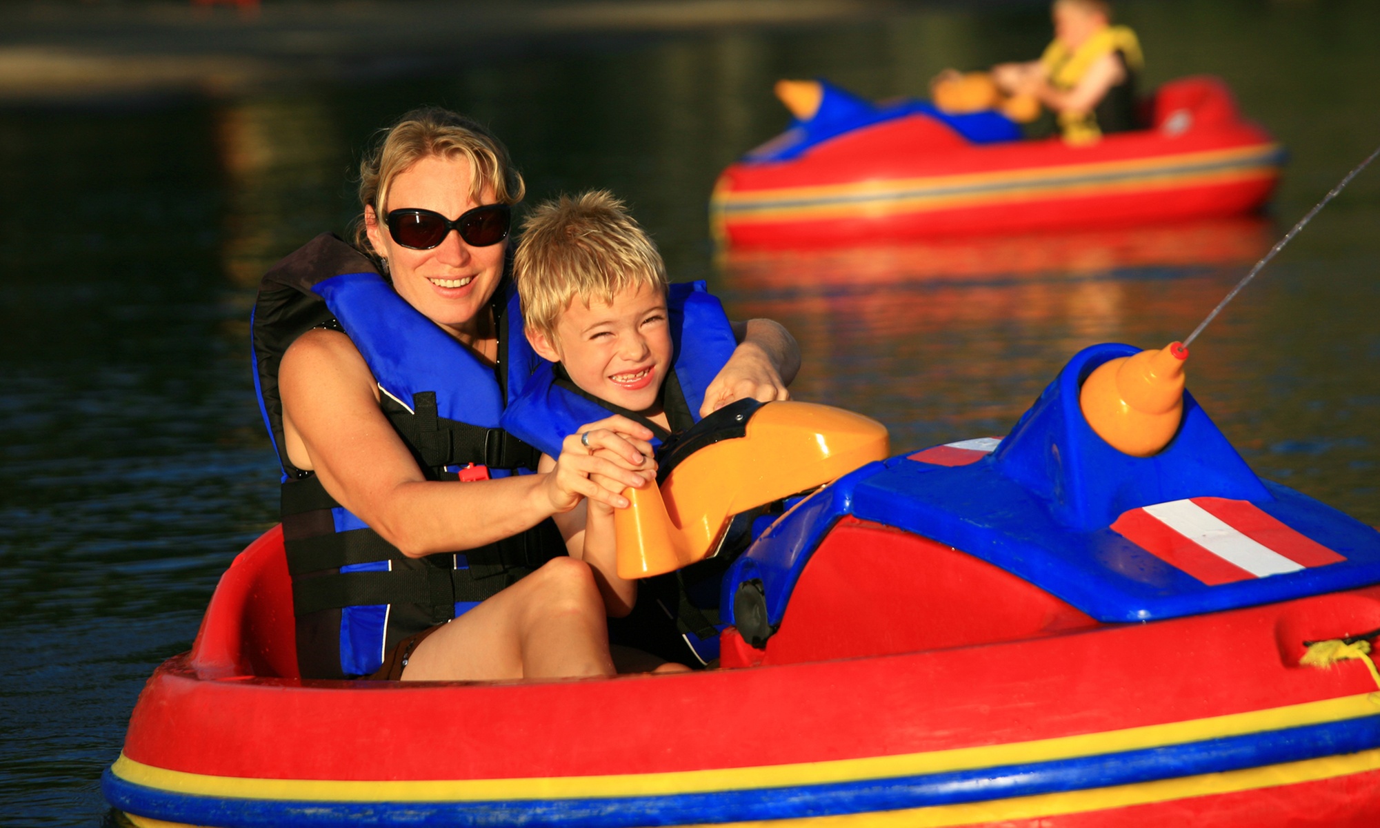 Make a Splash with 4 or 8 Bumper Boat Rides for Summer Fun 