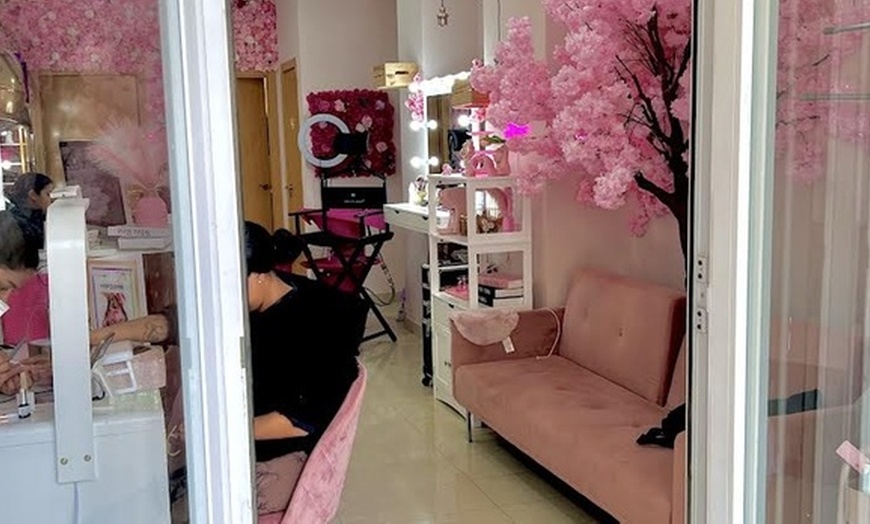 Image 3: Elige lifting y tinte de pestañas o visagismo de cejas para 1 