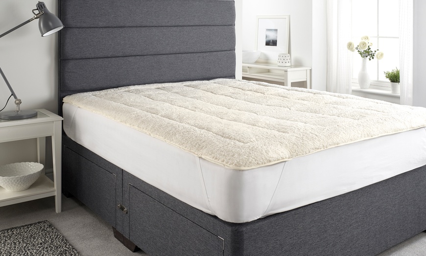 Image 1: Downland Fleece Mattress Topper