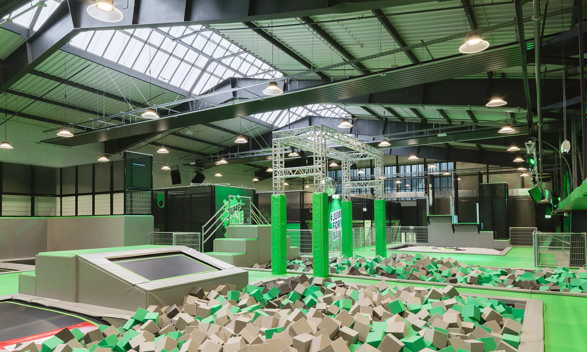 Trampolin-Spaß bei JUMP/ONE