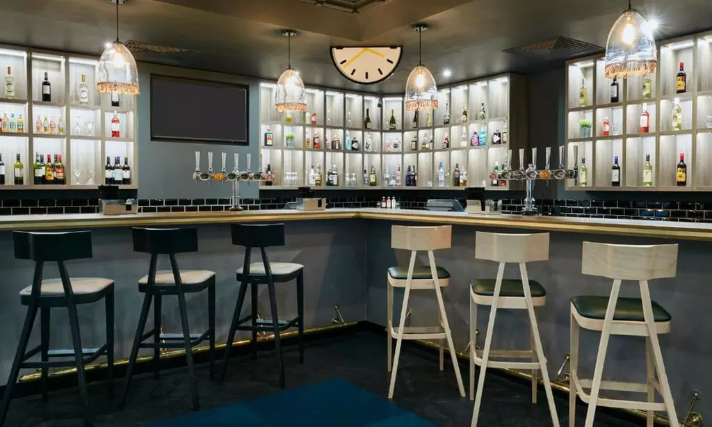 Manchester: 4* Superior Double Stay with Breakfast