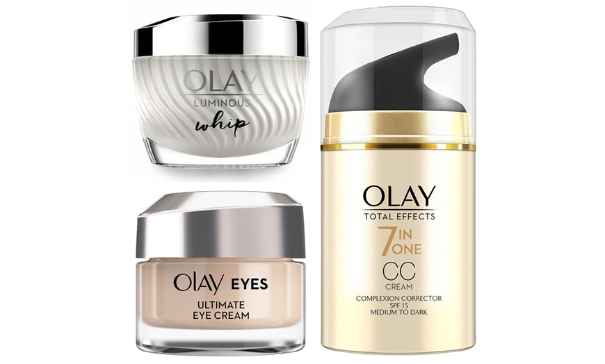 Image 1: Olay Three-Piece Gift Set