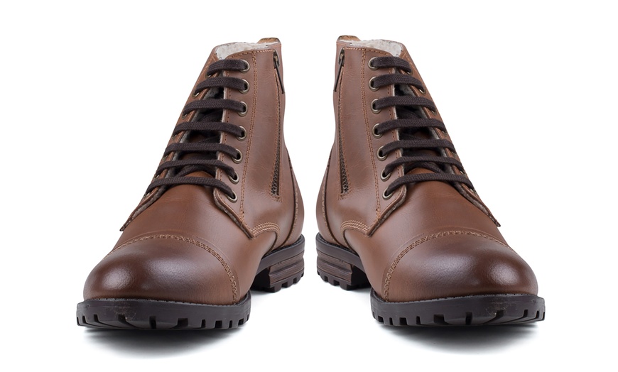 Image 19: Men's Fleece-Lined Leather Boots