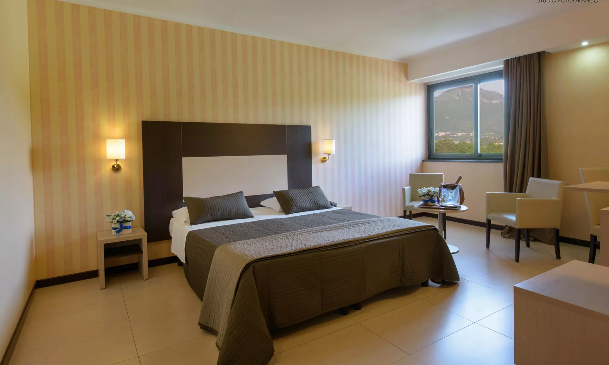 Salerno 4*: camera Superior o Deluxe con colazione e Spa