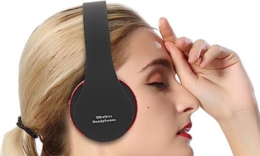 Image 9: Foldable Wireless Over-Ear Headphones