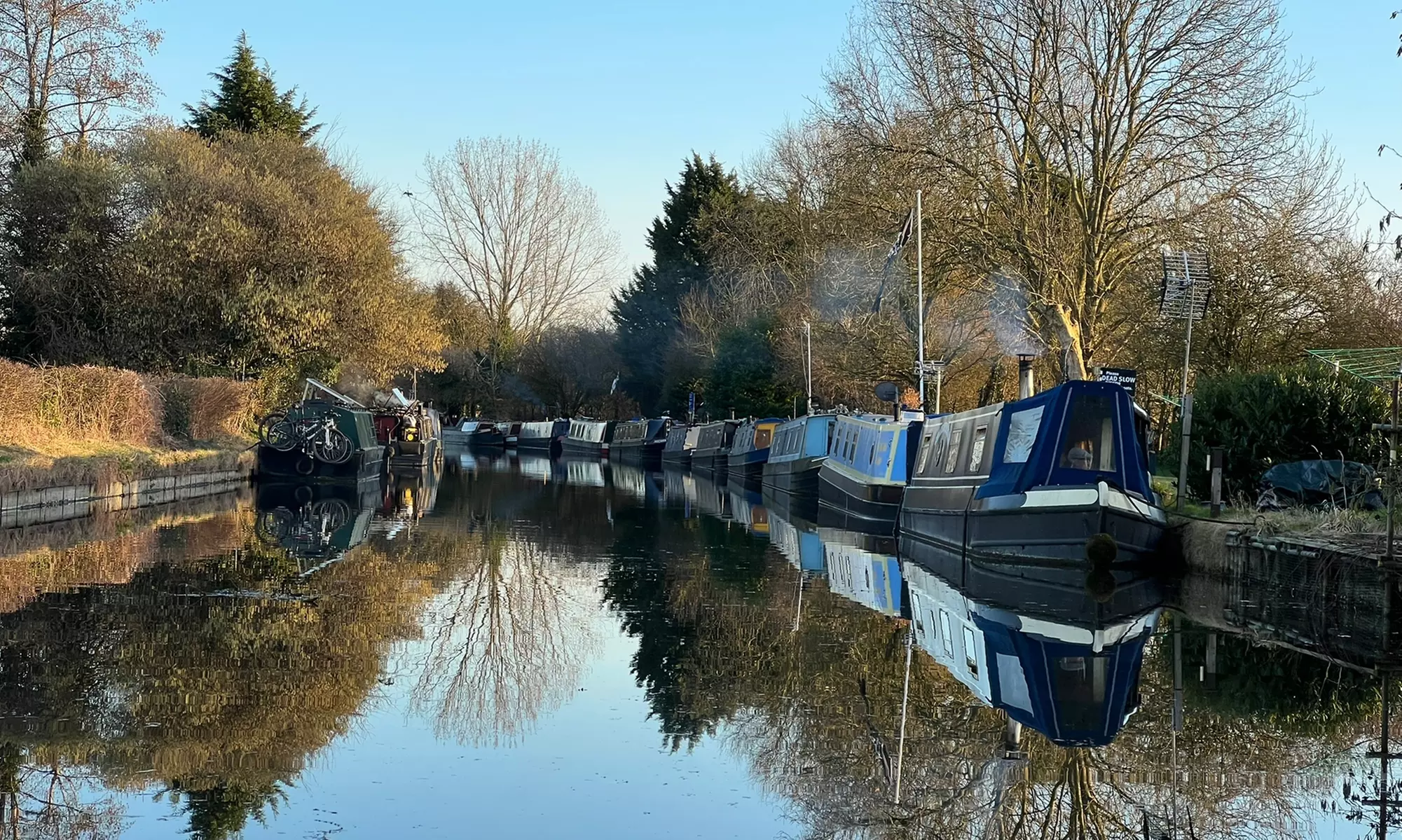 Enjoy Unique Canal Routes: Luxury One Day Narrowboat Hire