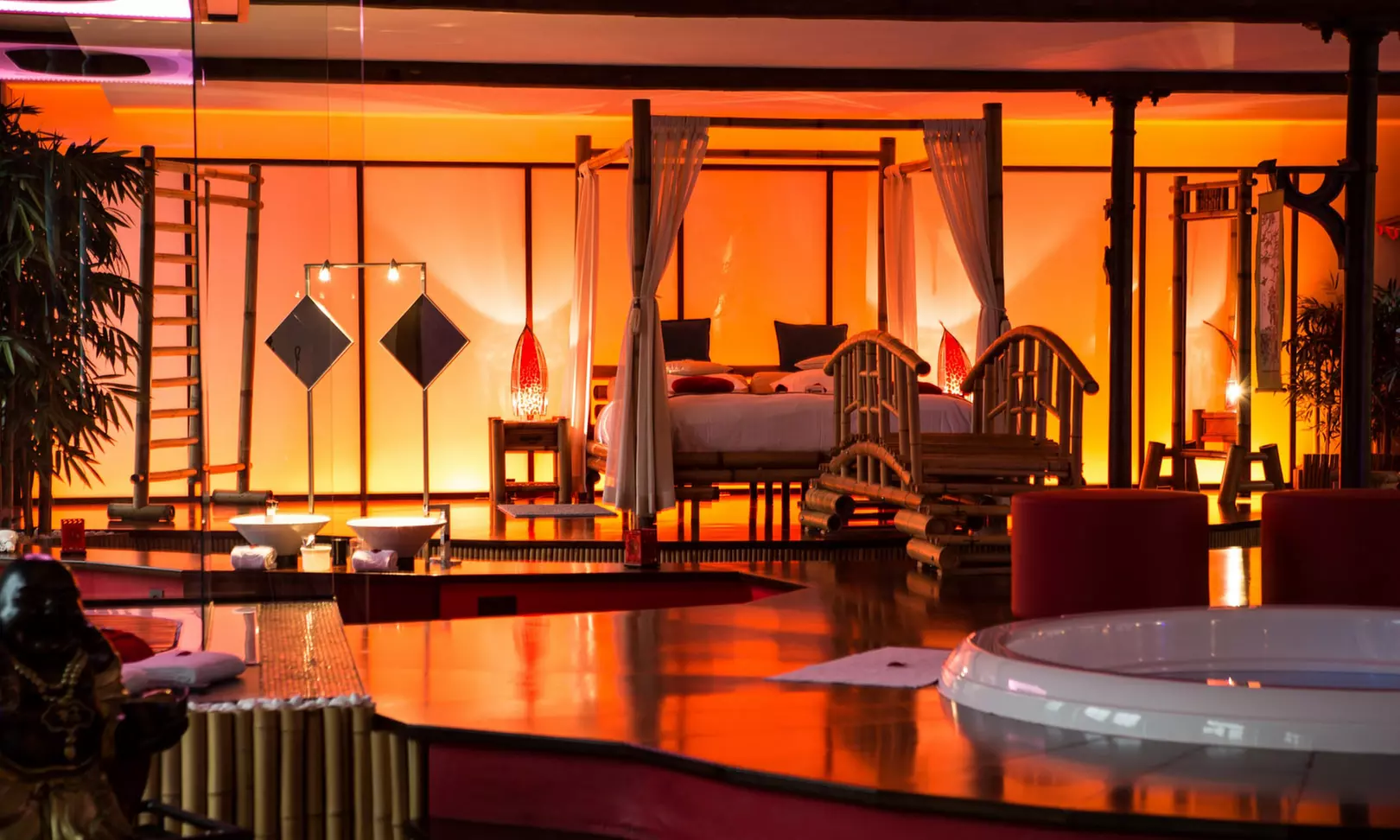 Verviers: 1 Nacht für Zwei im 250 qm großen Loft mit Privatkino und Rosenblüten im Le Baiser de Cupidon - Primary Image