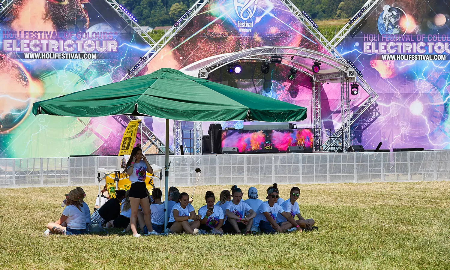 1, 2 o. 5 Tickets für Holi – Festival of Colours vom 20.06.-15.08.2026