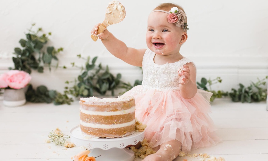 Image 5: Capturez la joie avec un shooting bébé et des photos numériques