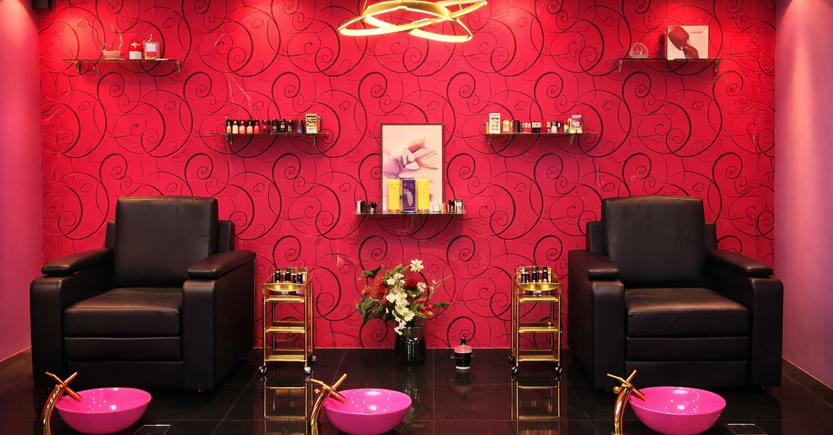 Revive Your Hair At Streaks Ladies Salon: Styling, Color & Treatment Revive Your Hair At Streaks Ladies Salon: Styling, Color & Treatment
