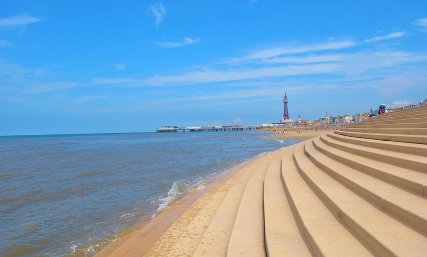 Image 1: Stay with Breakfast in Blackpool