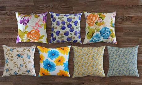 2 cuscini arredo Cieffepi Home Collections disponibili in 2 dimensioni e varie fantasie