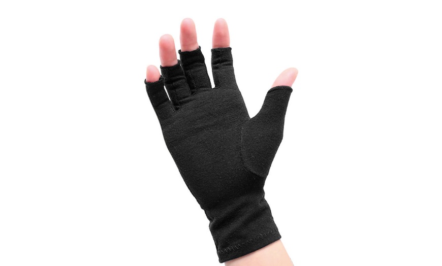 Image 3: Unisex Arthritis Gloves