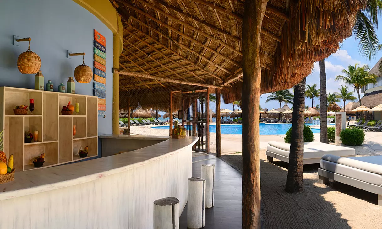 ✈3 or 5 Night All-Incl. Catalonia Riviera Maya Trip from Travel by Jen