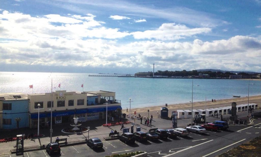 Image 2: Weymouth: Standard Room with Breakfast