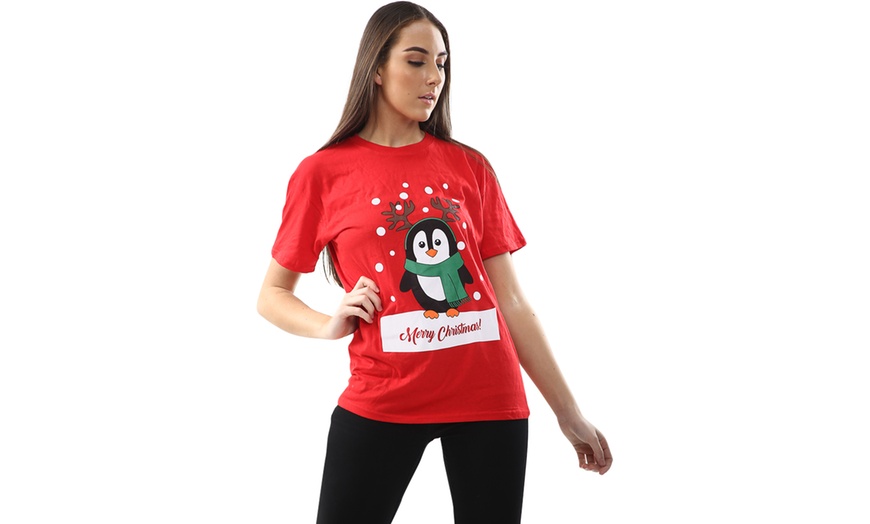 Image 8: Christmas T-Shirt