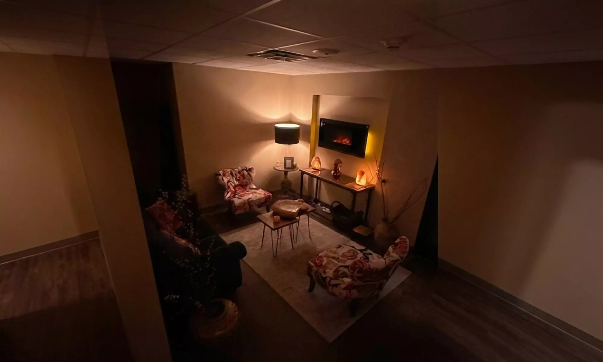 Regular Express Shellac, No-Chip or Gel Timeless Mani-Pedi Options