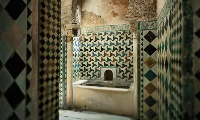 Evoca los sentidos con un circuito de spa para 2 en baños árabes