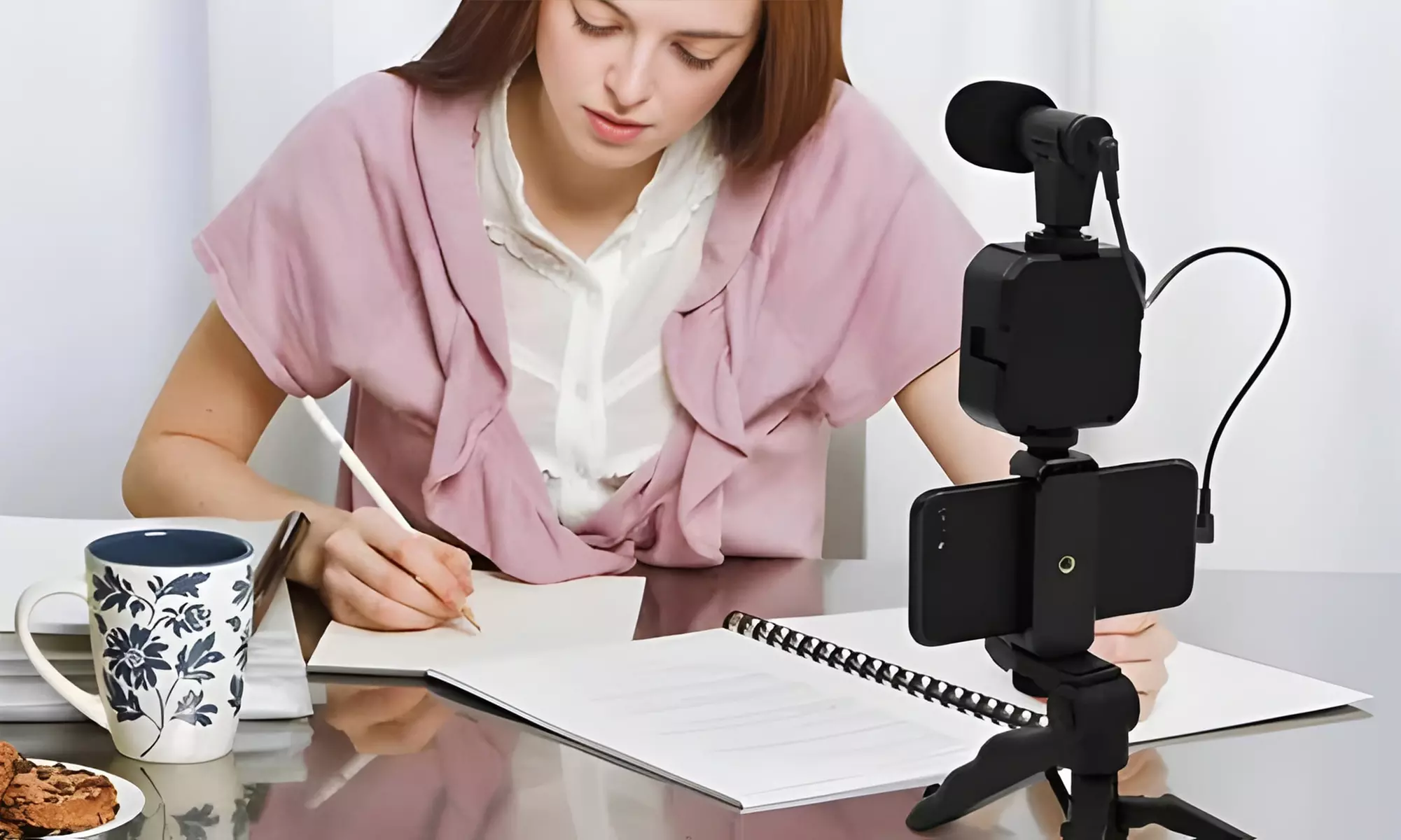 Multifunktionales Vlogging-Kit mit LED-Beleuchtung, Mikrofon & Stativ