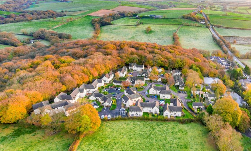 Image 14: Rolling Hillside Retreat in Devon: Scenic Apartment Stay