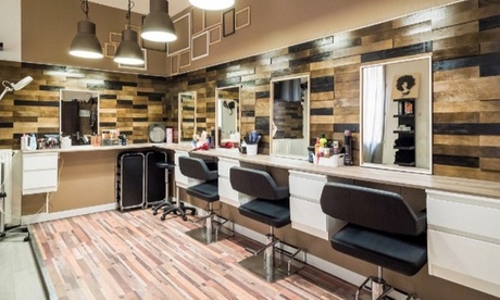 Forfait shampoing, coupe et brushing, pour cheveux courts, mi-longs ou longs dès 19,90 € avec La Petite Parisienne