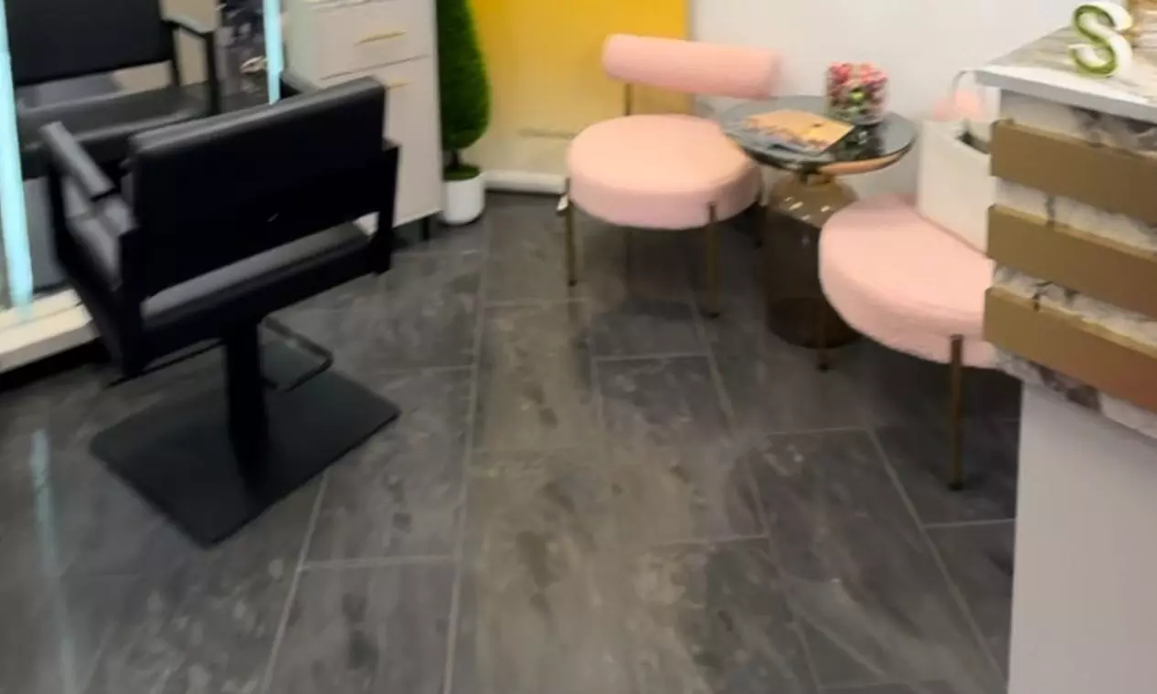 Waschen, Schneiden, Föhnen oder Trockenhaarschnitt für 1 Person