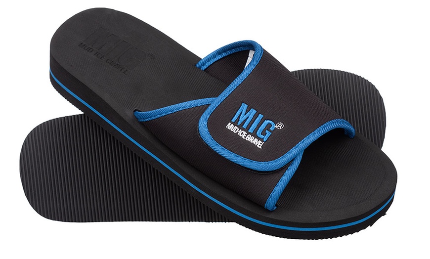 Image 17: Men's Waterproof Beach Flip Flops