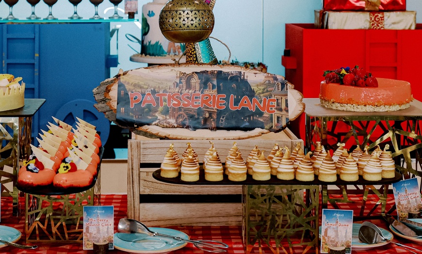 Image 4: 5* Candlelit Christmas Eve Dinner or Santa's Day Brunch with Beverages