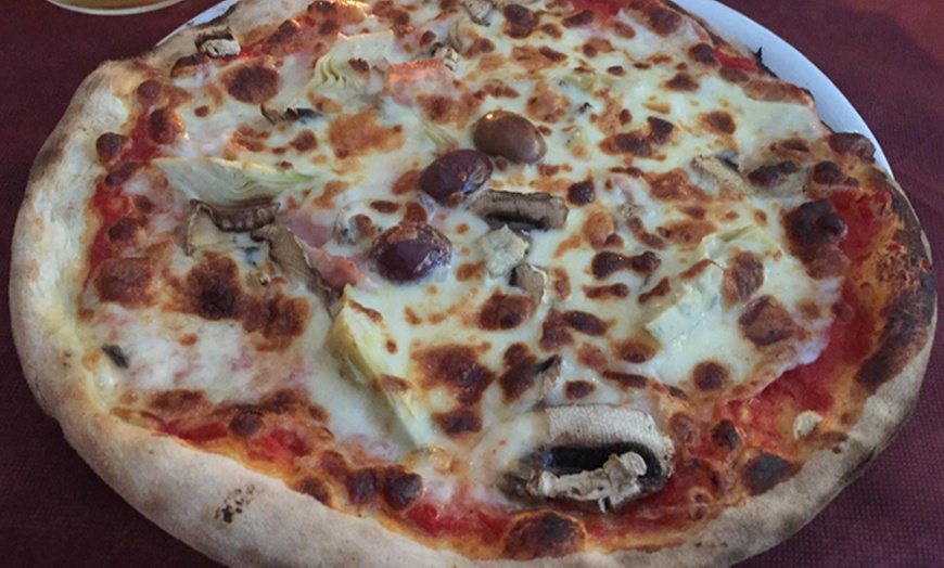 Image 2: Menu pizza All you can eat con birra alla Trattoria Pizzeria Da Peppe