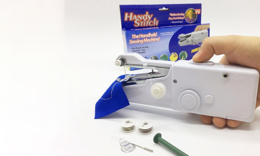 Image 5: Mini Handheld Sewing Machine